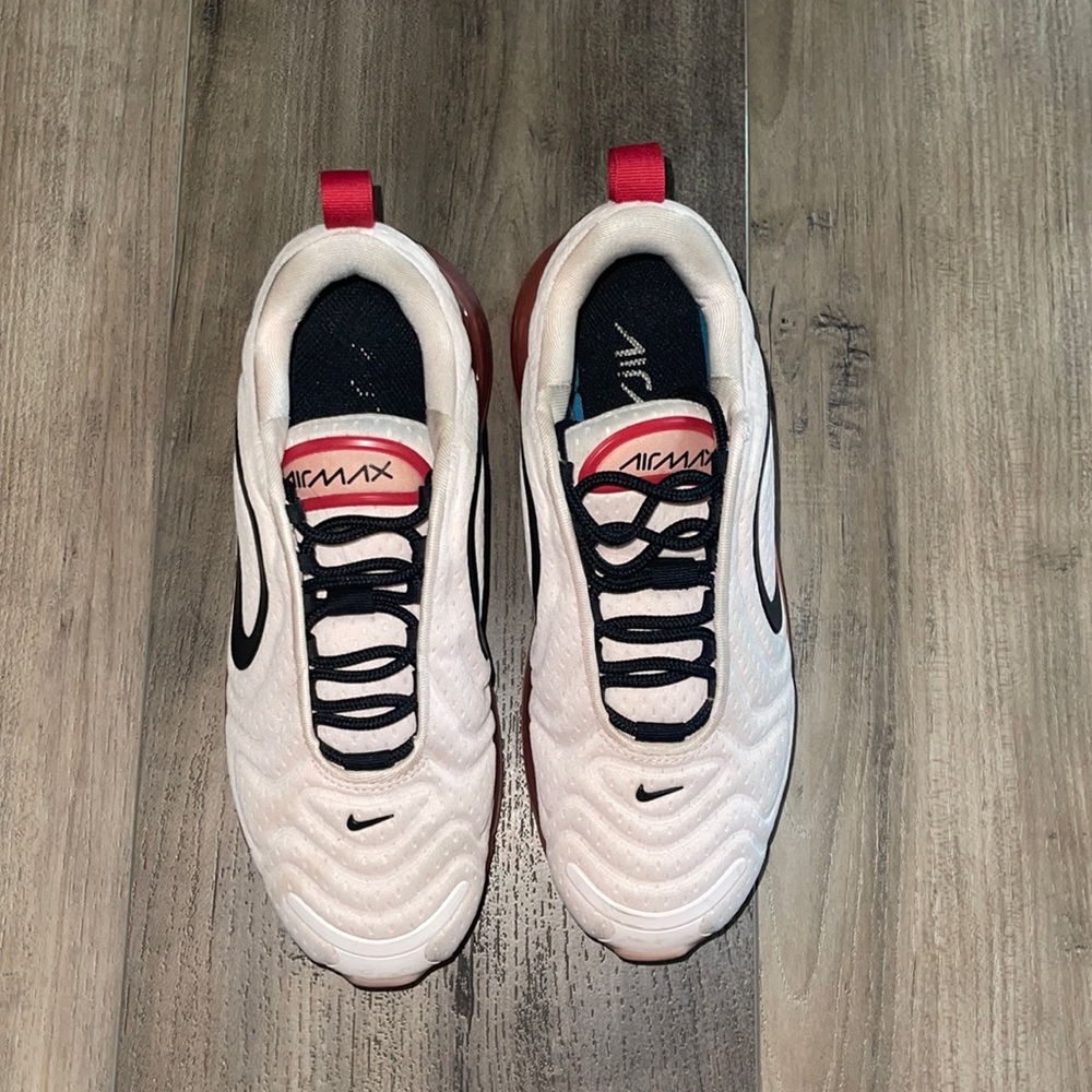 Light pink Nike air max 720